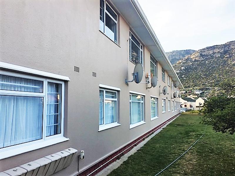 To Let 2 Bedroom Property for Rent in Fish Hoek Western Cape
